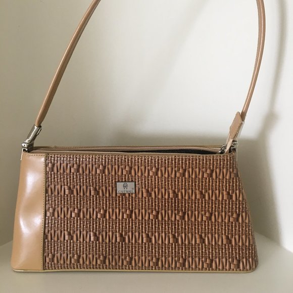 Vintage Shoulder Bag - Picture 1 of 3